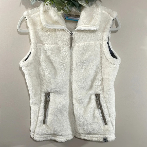 Free Country Jackets & Blazers - Free Country Alpine Butter Pile Vest Faux Fur White S